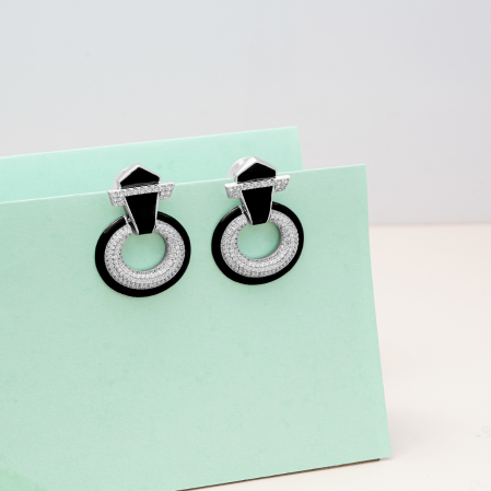 Hiraola's Product Image